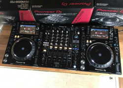 2x Pioneer CDJ-2000NXS2 + 1x DJM-900NXS2 DJ mixer = 2500 EUR