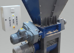 DRVIČ/DRTIČ na spracovanie dreva, plastov, paliet a iné  -	dvojsekciový (hrubé a jemné drvenie) 41 kW