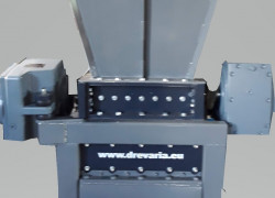 DRVIČ/DRTIČ na spracovanie dreva, plastov a iné  -	dvojsekciový (hrubé a jemné drvenie) 28 kW