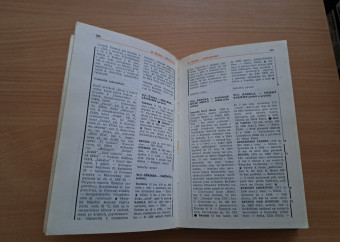 5-kniha-autom-po-ČSSR-otvorená-kniha