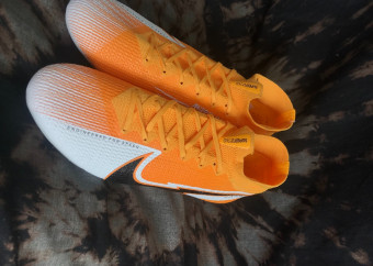 96EAA492-8C36-4B3C-8F63-135F78769A1E