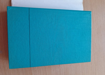 2-kniha-detektívka-arnau-frank-horúci-asfalt