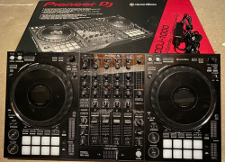 Pioneer DDJ 1000, Pioneer DDJ 1000SRT , Pioneer DDJ-REV7 DJ Controller , Pioneer XDJ XZ , Pioneer DJ XDJ-RX3,  Pioneer CDJ 3000, Pioneer DJM V10 Mixer