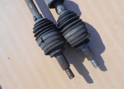 Poloos predná na Suzuki Swift 1.2 Ignis 1.3i Swift 1.3 4x4