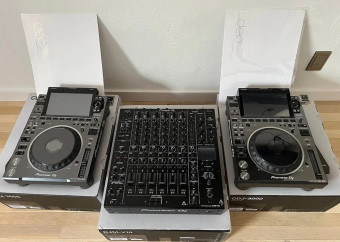 PioneerCDJ-3000Multi-PlayerPioneerDJM-A9DJMixerPioneerDJM-V10