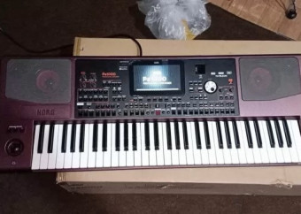 Korg-PA1000-61-Key-Keyboard displays view