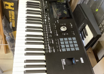 New Korg Pa5X 76 76-key Arranger display musltd9